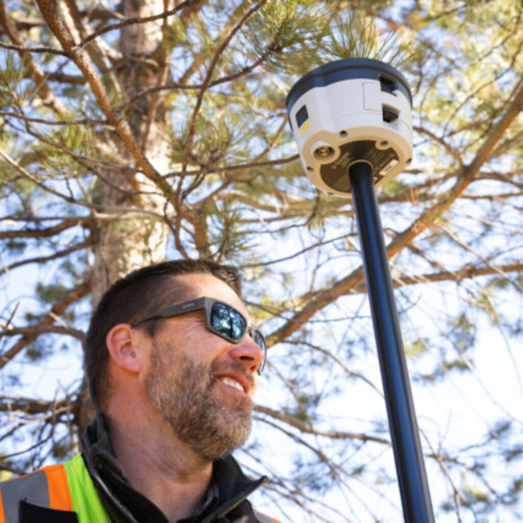 Trimble R580 Smart Antenna Propointnfor Accuracy in Challenging GNSS Environments