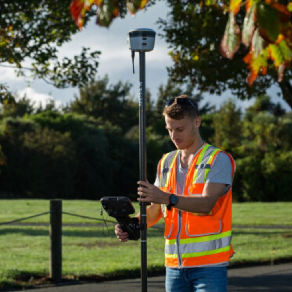 Trimble R580 Smart Antenna Everest for Challenging GNSS Environments 3